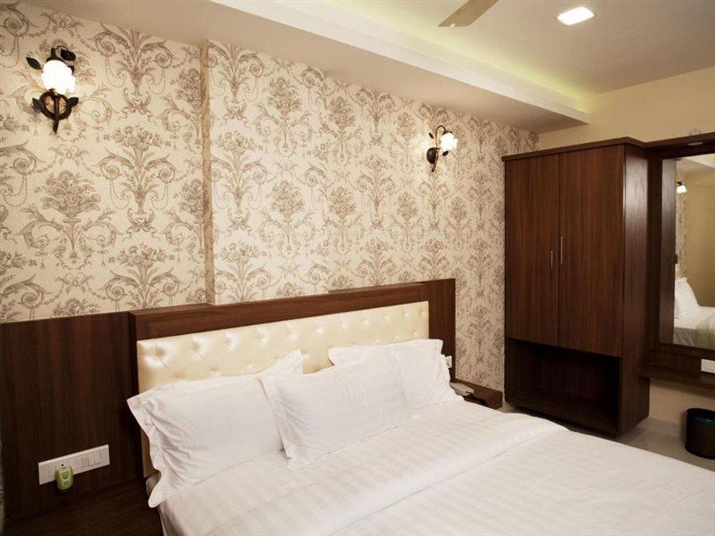 Hotel Mahalakshmi Residency Kollur Exteriér fotografie
