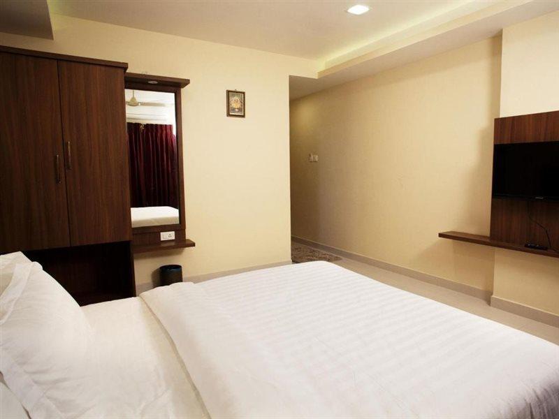 Hotel Mahalakshmi Residency Kollur Exteriér fotografie