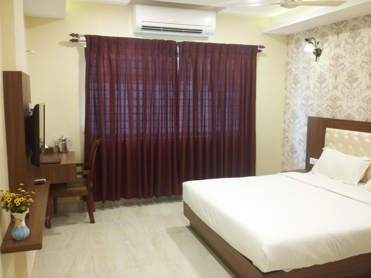 Hotel Mahalakshmi Residency Kollur Exteriér fotografie